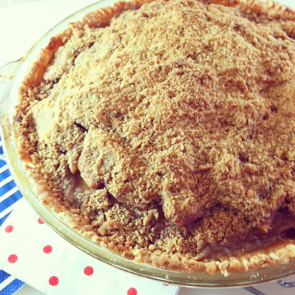instagram Cinnamon Crumble Apple Pie