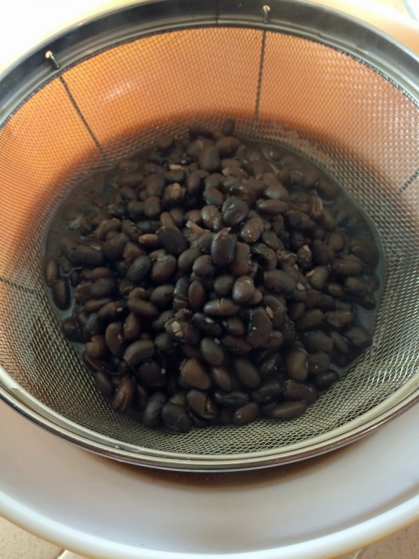 Cooked black beans