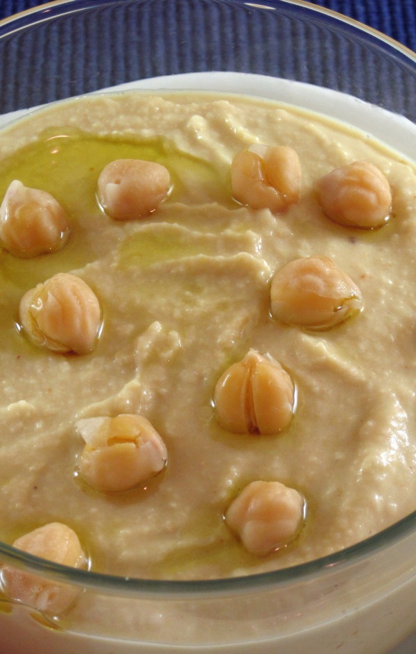 Silky Smooth Hummus with no tahini.JPG