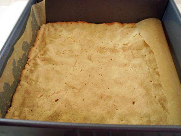 Baked shortbread crust