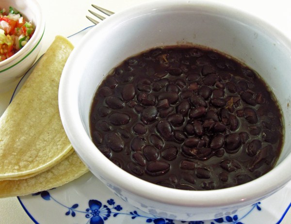Slow cooker Mexican black beans - Copy