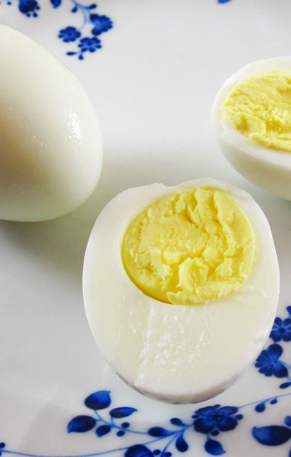 perfect-hard-boiled-eggs-copy