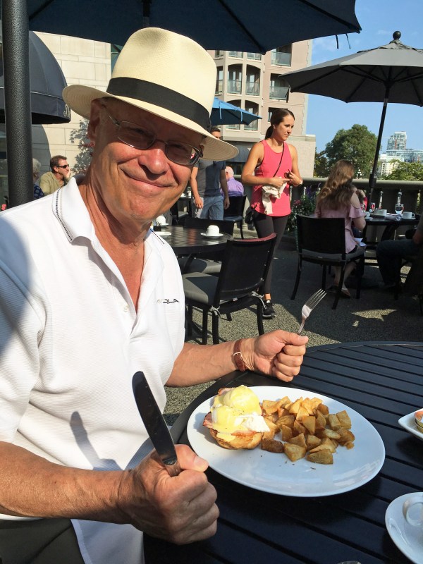 Bob's eggs benedict at Hotel Grand Pacific