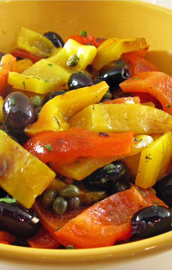 Tapas Salad with Olives