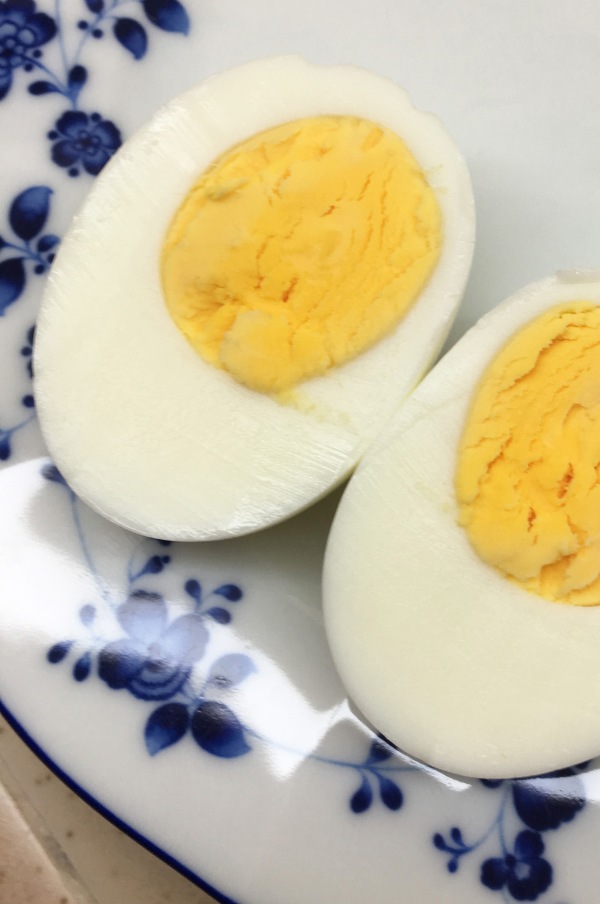 Instant Pot Hard-Cooked Egg