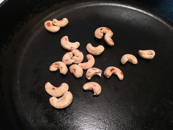 Toasted cashews